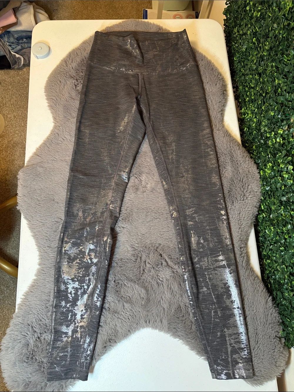 lululemon athletica Gray Metallic Shine Leggings Size 4
